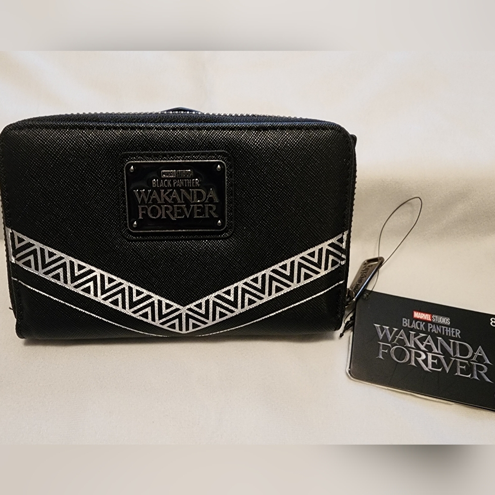Marvel Black Panther Wakanda Forever Wallet